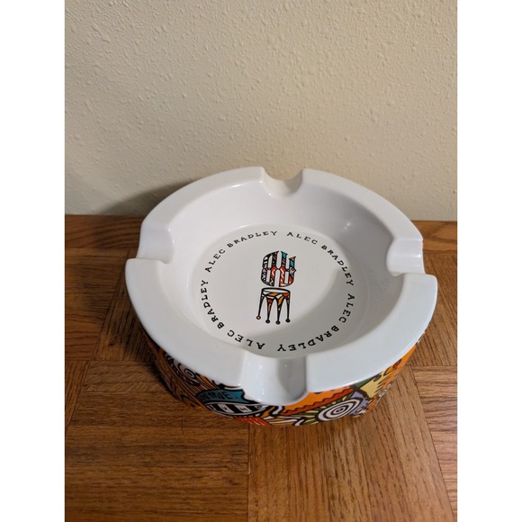 Alec Bradley Live True Bump Cigar Ashtray White/Multicolored 8" Round Neuvo Art - Picture 1 of 7